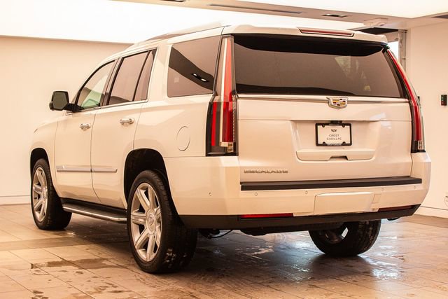 Used 2018 Cadillac Escalade Luxury image 8