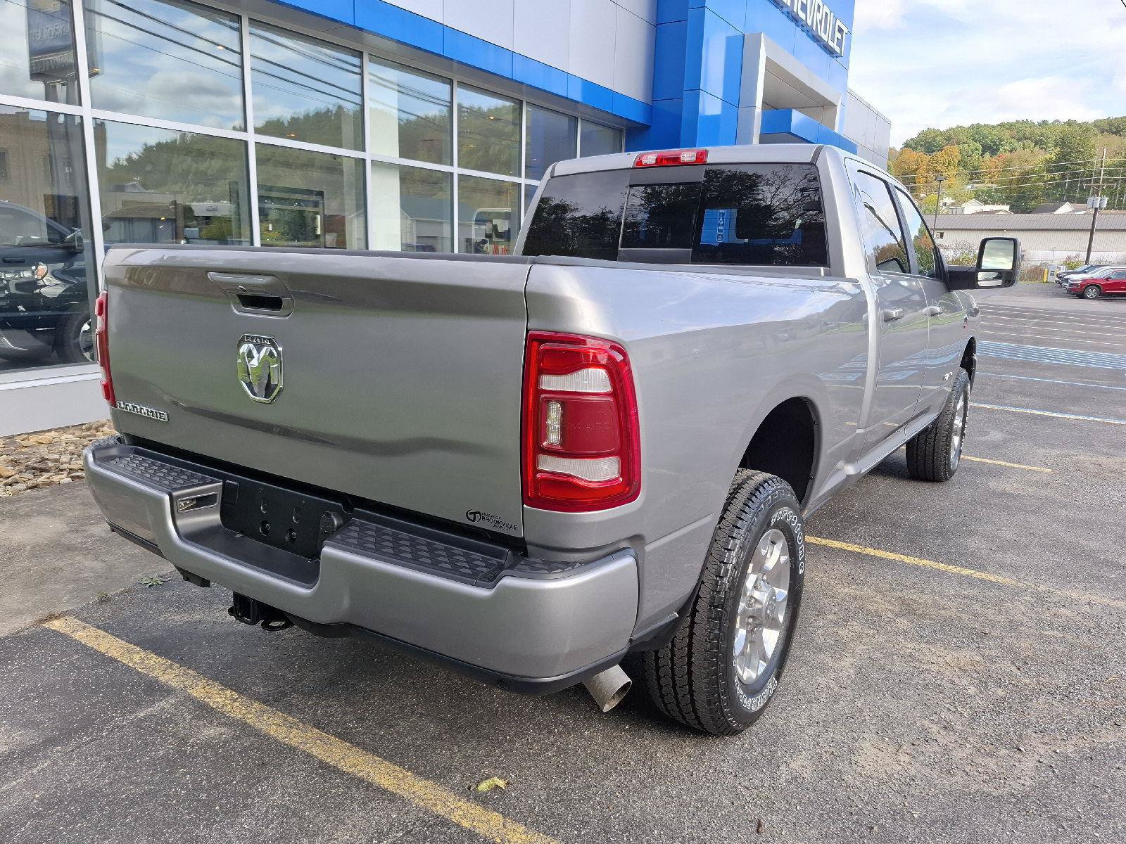 Used 2024 RAM 2500 Laramie w/ Safety Group AWD/4WD image 7