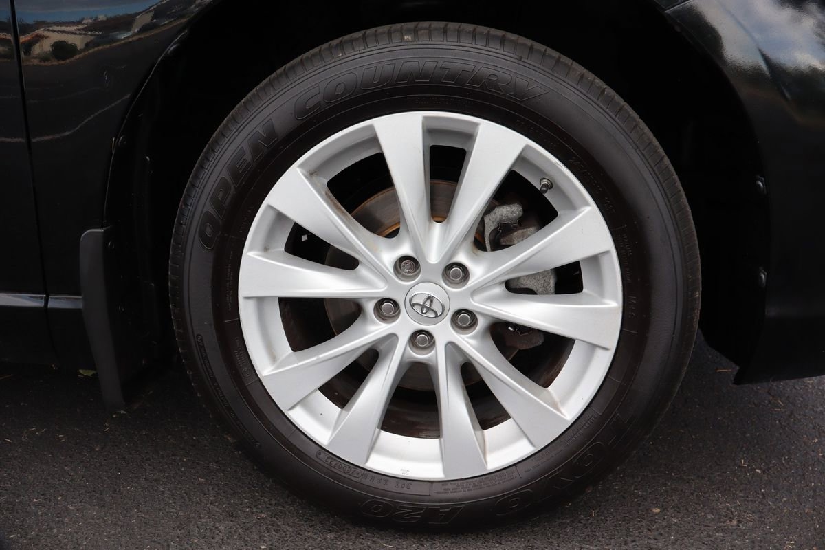 Used 2015 Toyota Venza LE image 44