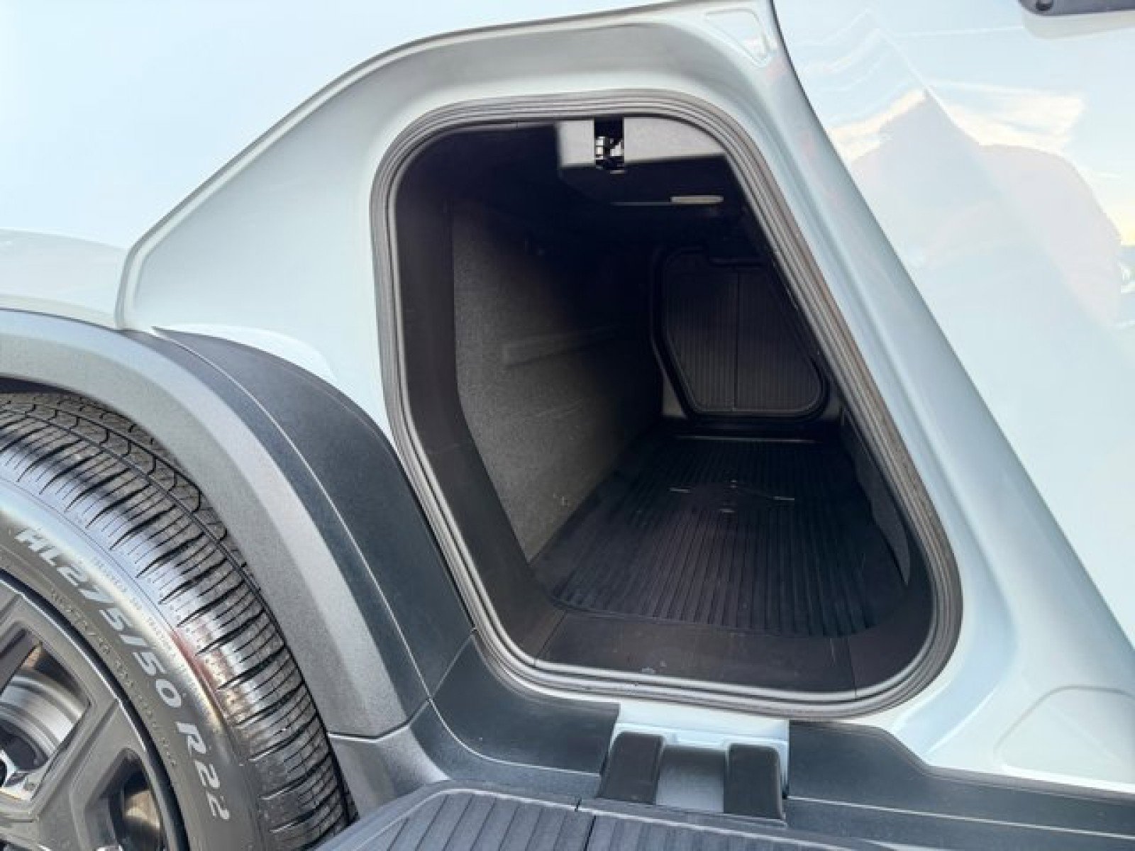 Used 2023 Rivian R1T Adventure image 26