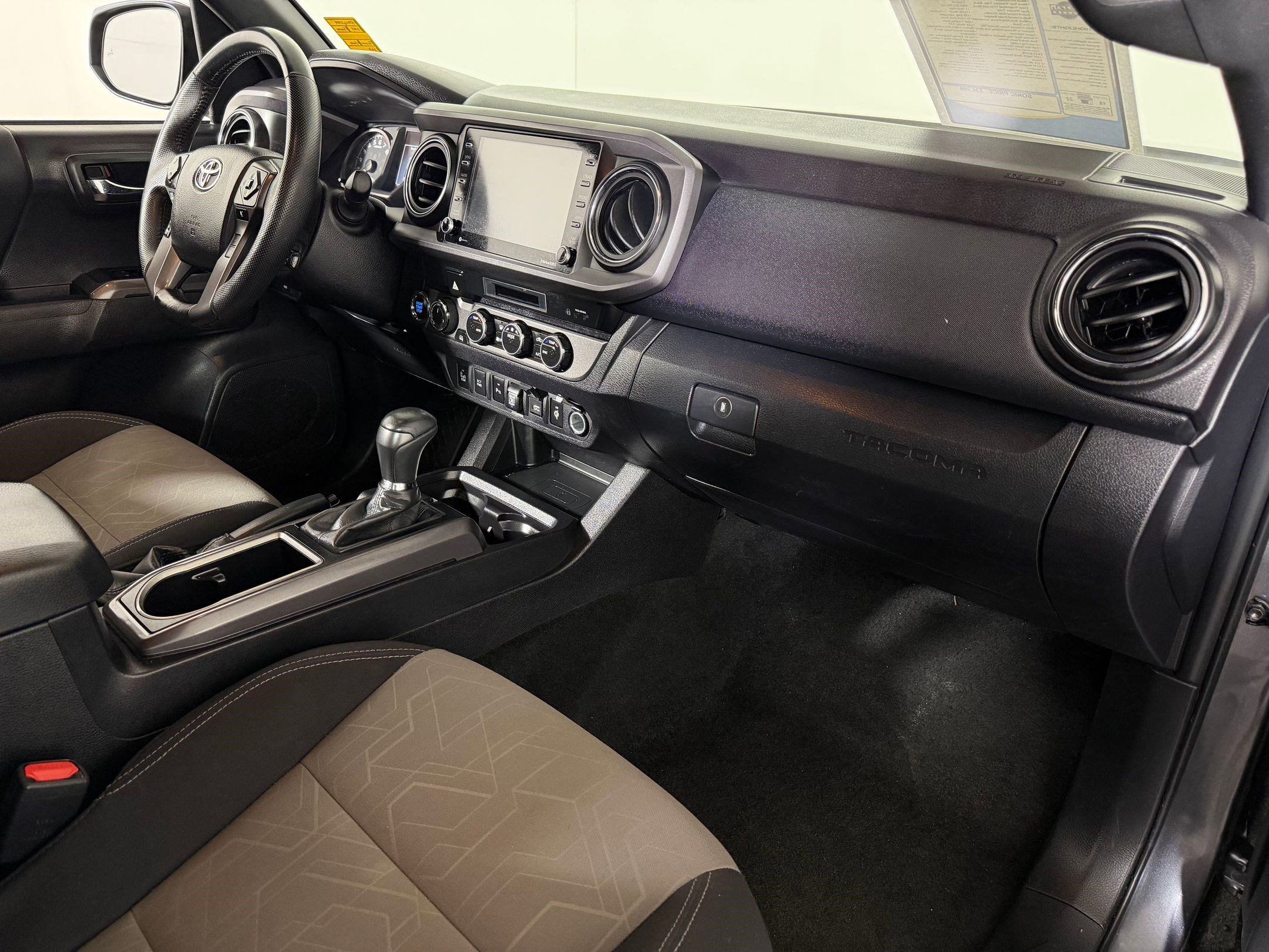 Used 2023 Toyota Tacoma TRD Off-Road w/ Technology Package image 24