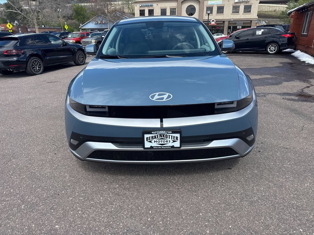 Used 2025 Hyundai Ioniq 5 SE AWD/4WD image 4