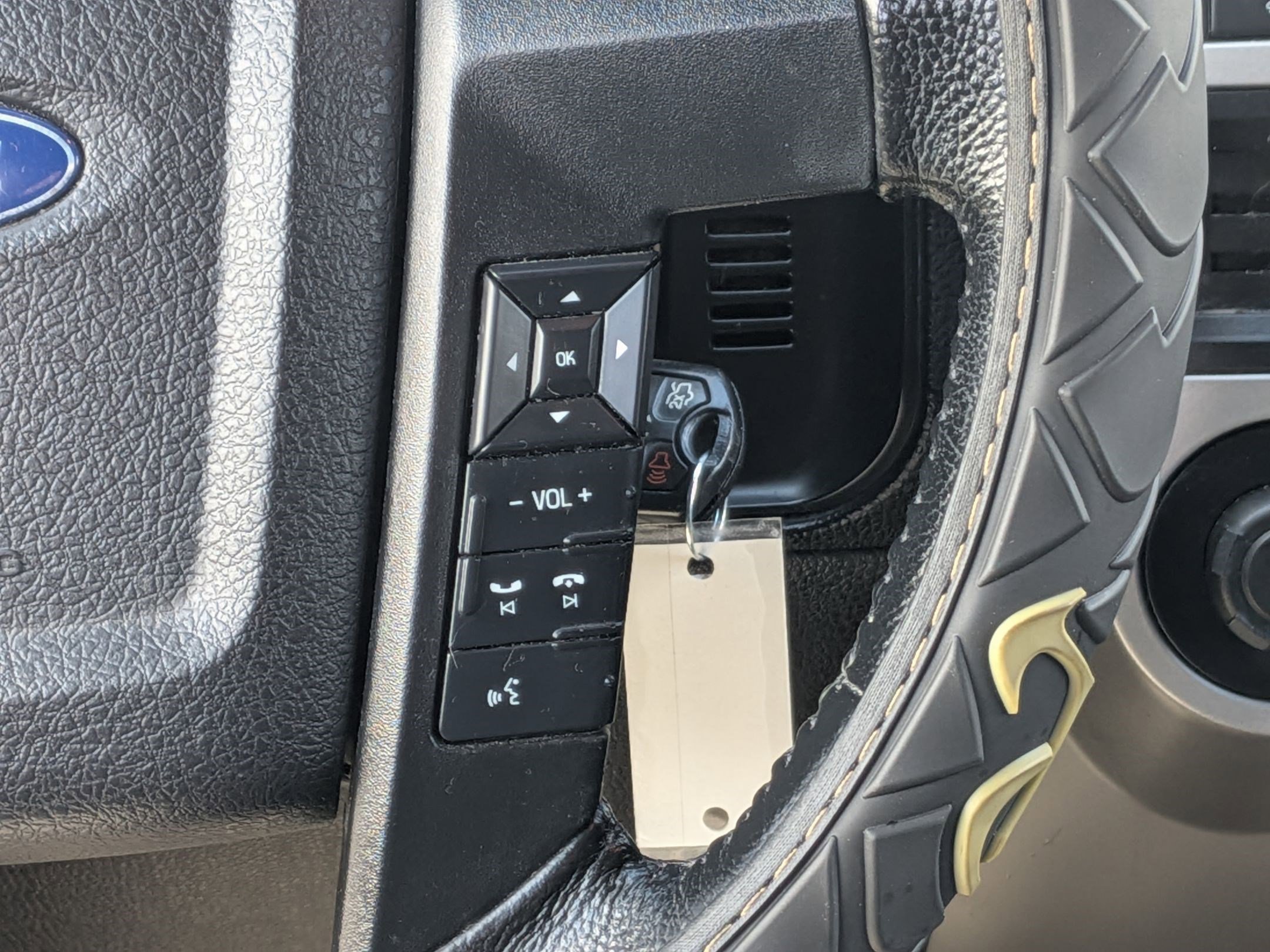 Used 2017 Ford Expedition XLT w/ Equipment Group 201A AWD/4WD image 19