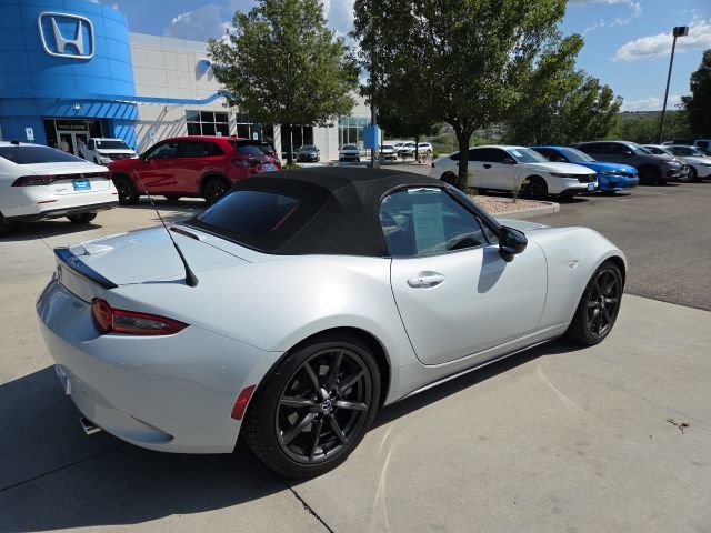 Used 2016 MAZDA MX-5 Miata Club RWD image 5