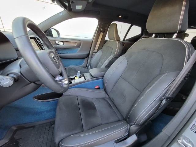 Used 2023 Volvo XC40 Recharge Ultimate image 20