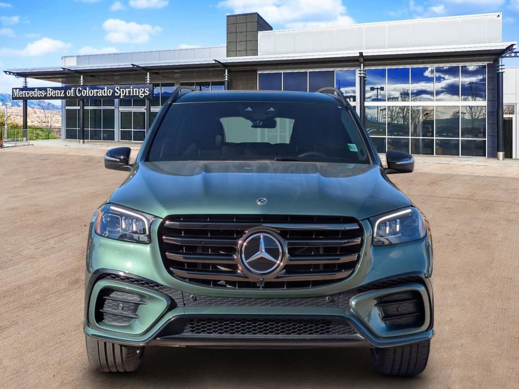 Used 2025 Mercedes-Benz GLS 580 4MATIC image 2
