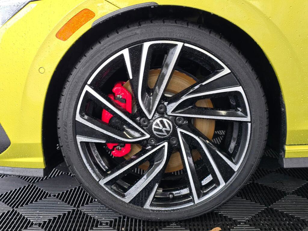 Used 2022 Volkswagen GTI Autobahn image 12