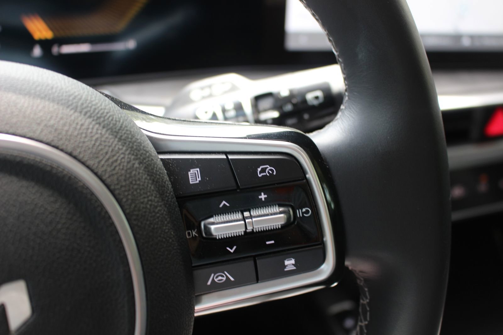 Certified 2024 Kia Sorento X-Line EX AWD/4WD image 23