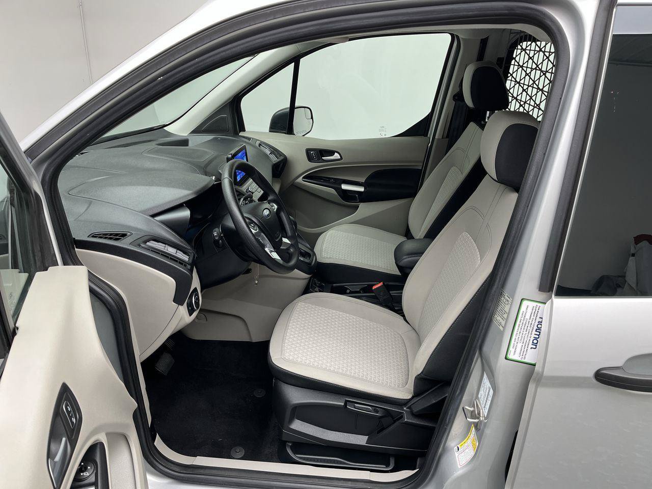 Used 2022 Ford Transit Connect XLT FWD image 3