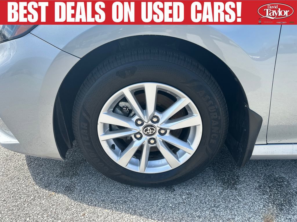 Used 2025 Toyota Camry LE w/ Convenience Package FWD image 14