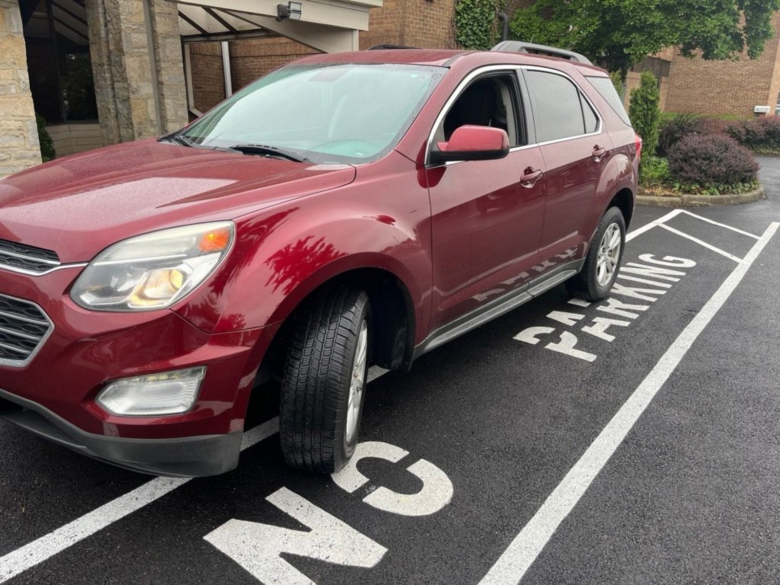 Used 2016 Chevrolet Equinox LT w/ Convenience Package AWD/4WD image 2