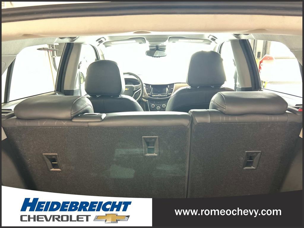 Used 2022 Chevrolet Trax LT w/ LT Convenience Package image 29
