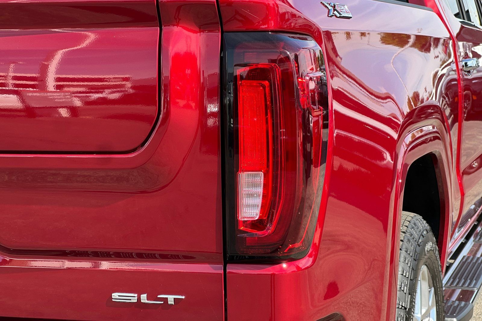 New 2026 GMC Sierra 1500 SLT w/ SLT Premium Plus Package AWD/4WD image 7