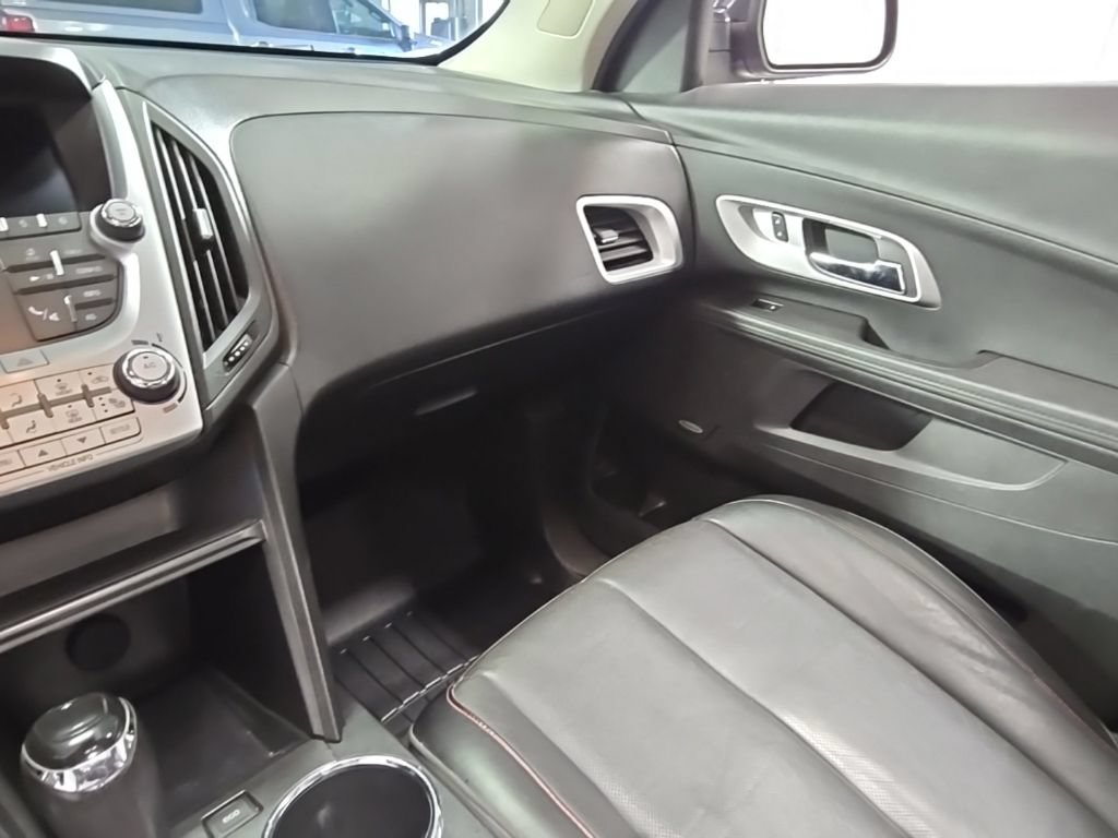 Used 2017 Chevrolet Equinox LT AWD/4WD image 29