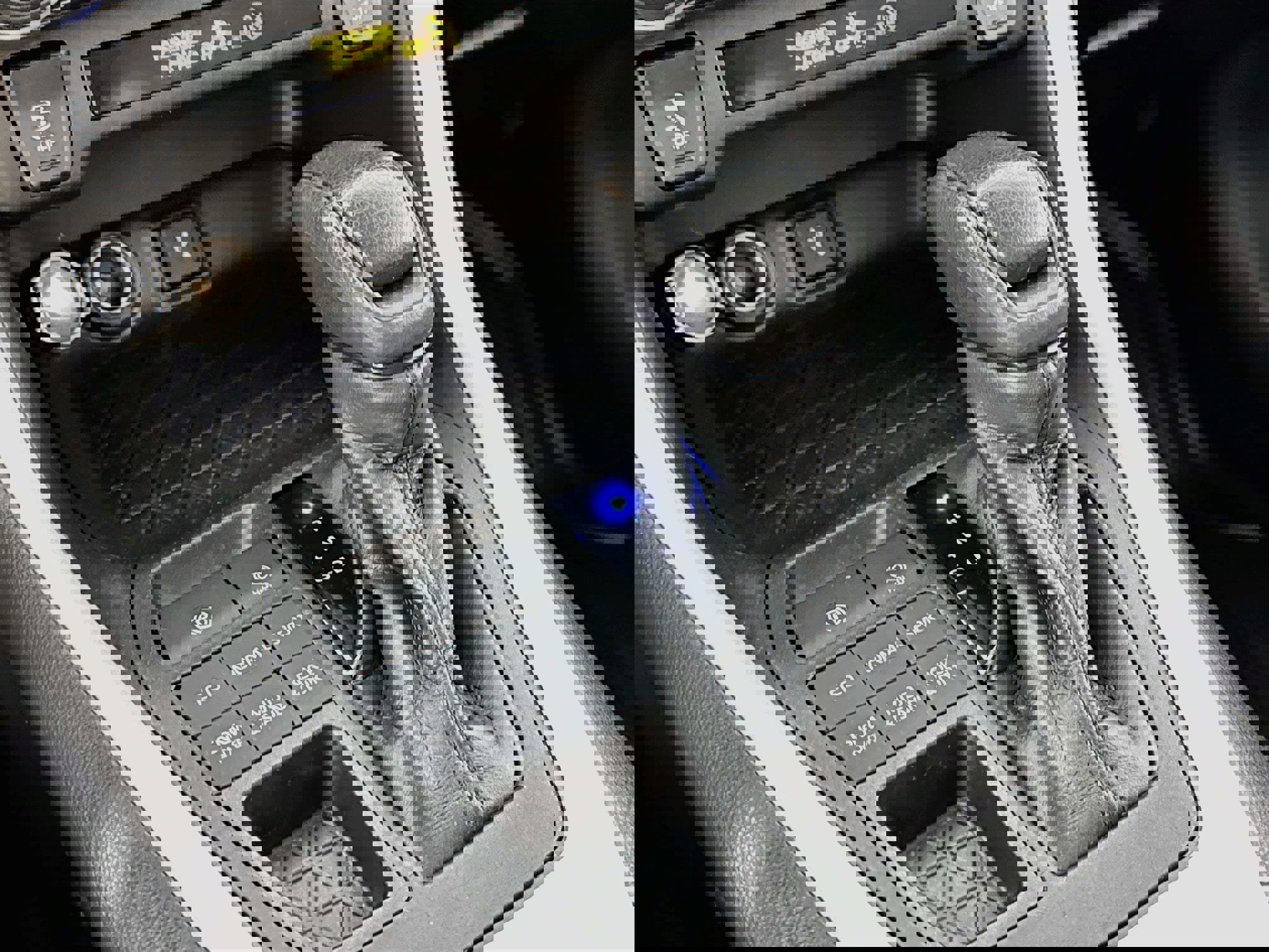 Used 2021 Toyota RAV4 LE w/ Carpet Mat Package (TMS) image 17