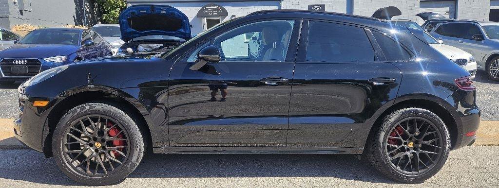 Used 2017 Porsche Macan GTS AWD/4WD image 4