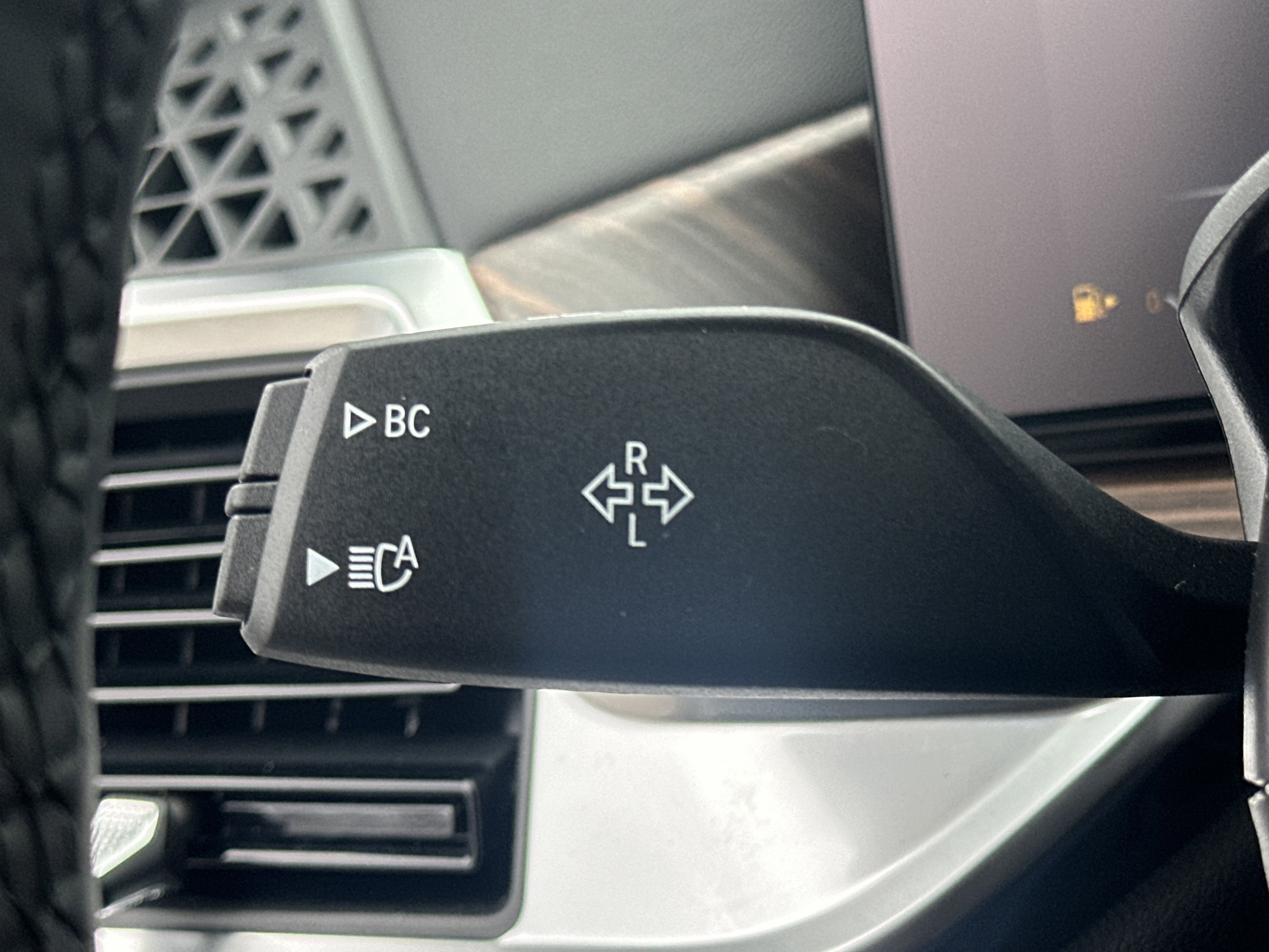 New 2026 BMW X5 sDrive40i w/ M Sport Package RWD image 16