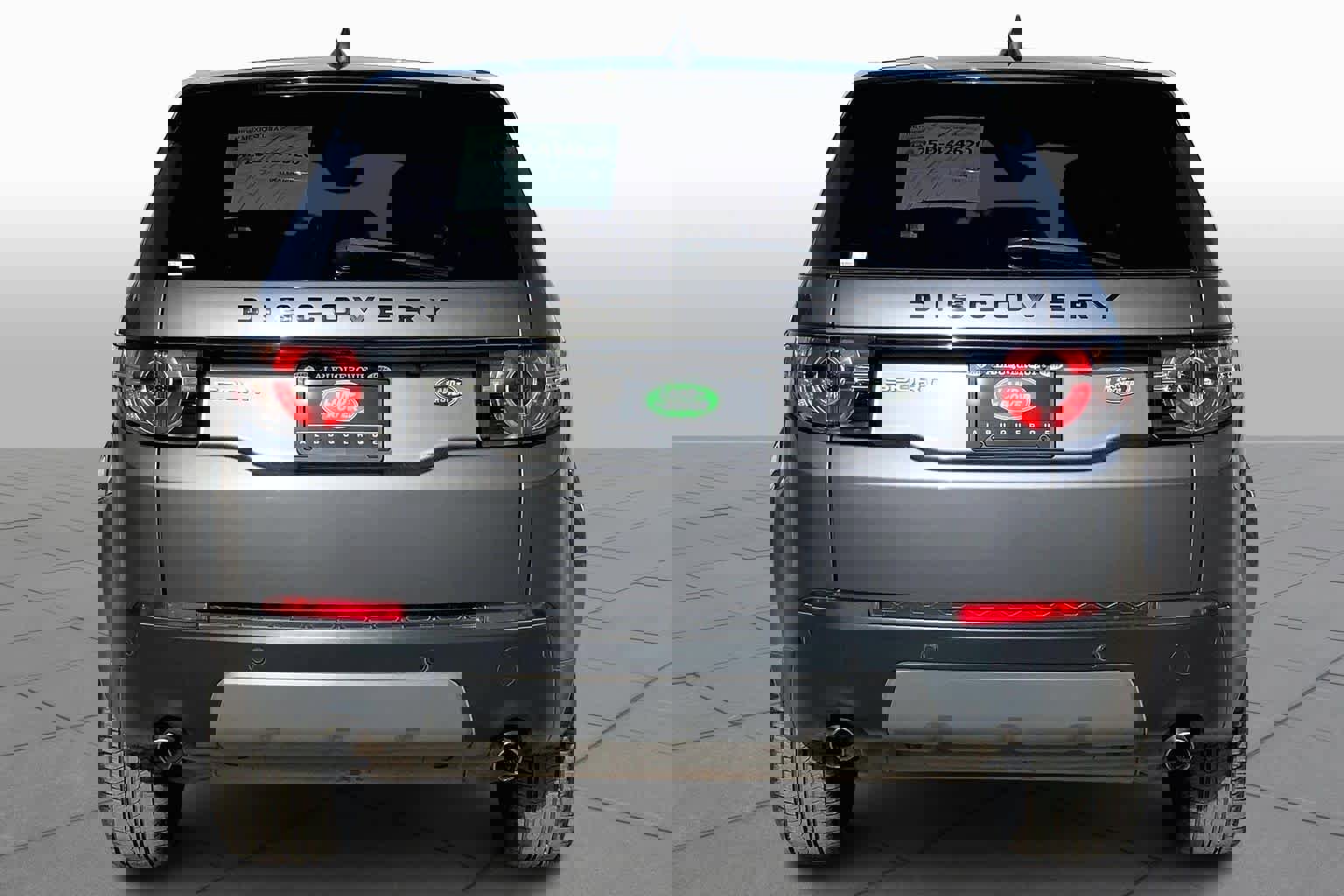 Certified 2019 Land Rover Discovery Sport SE image 4