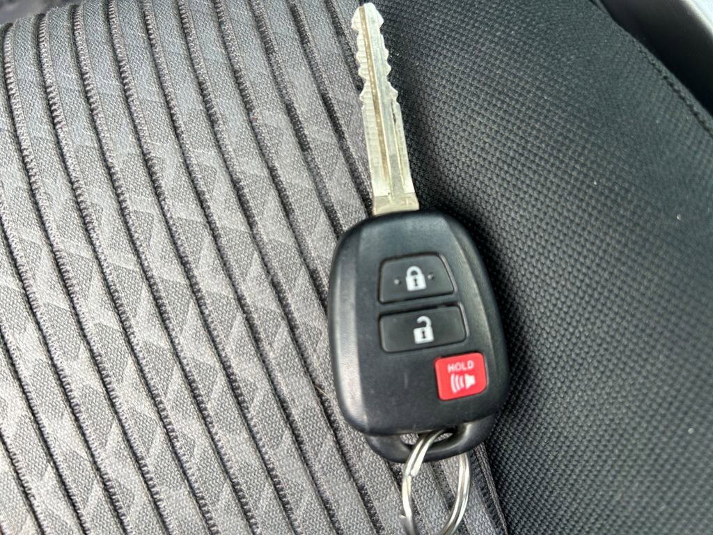 Used 2020 Toyota 4Runner SR5 image 34