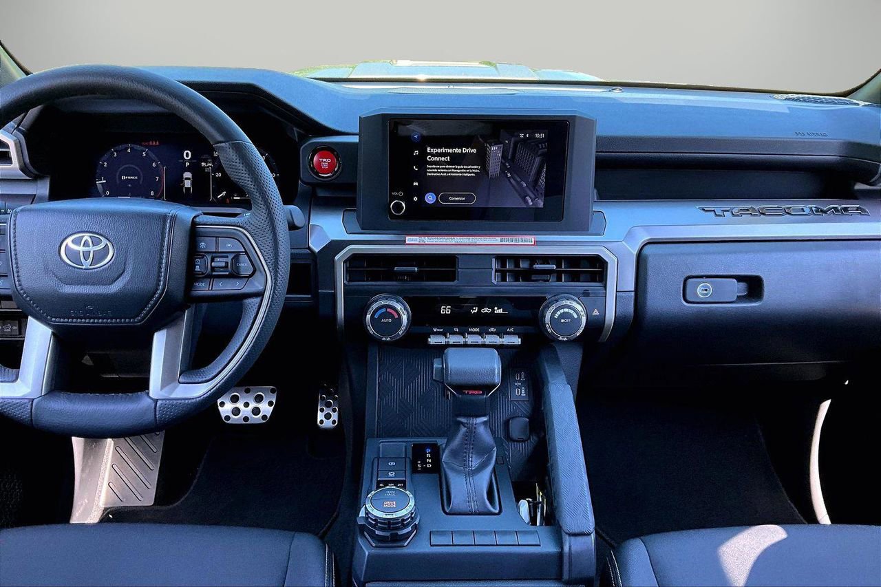Used 2025 Toyota Tacoma TRD Sport AWD/4WD image 12