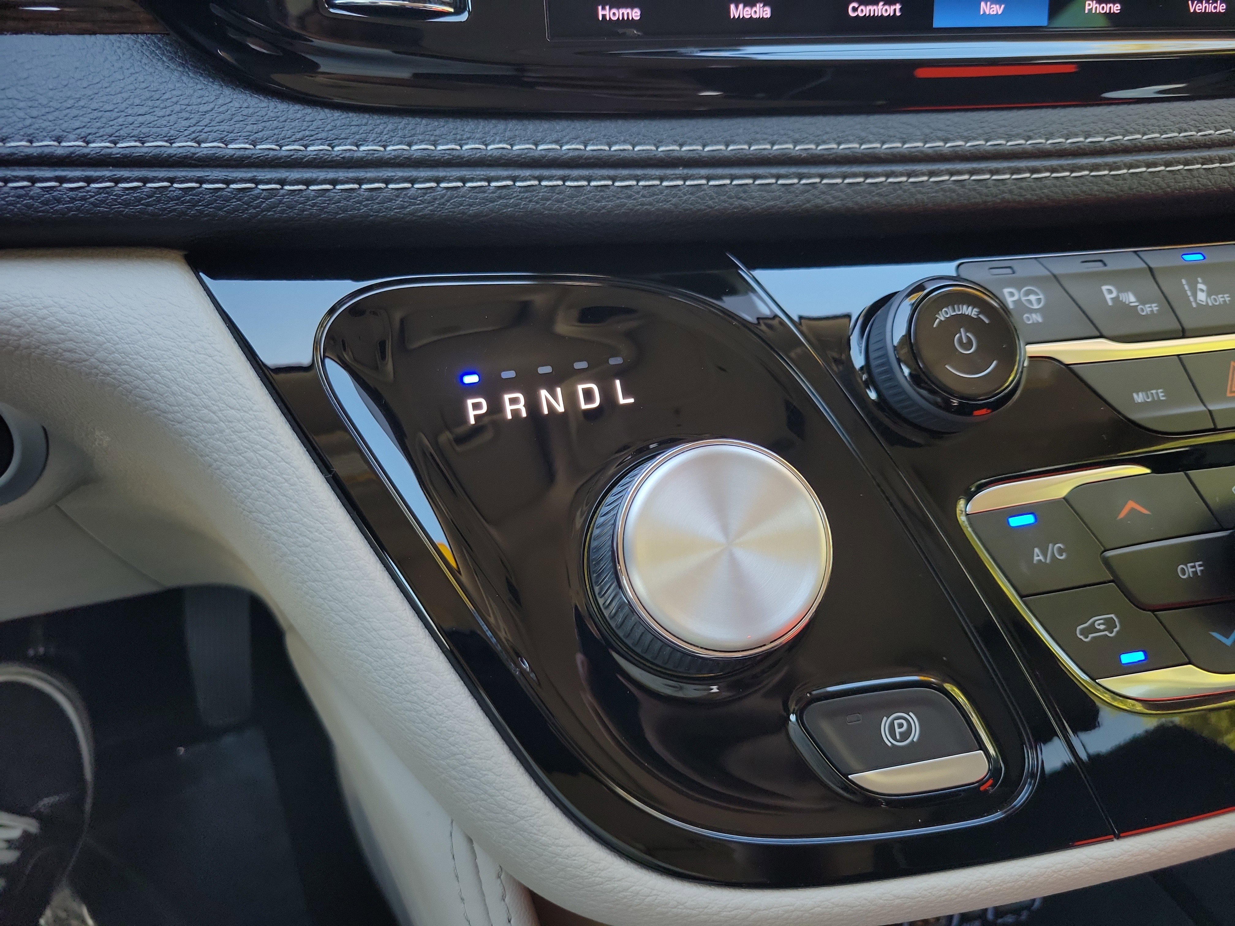 Used 2022 Chrysler Pacifica Limited image 26