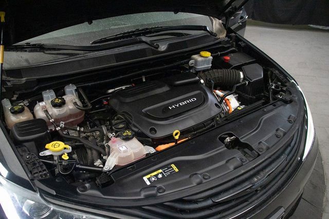 Used 2019 Chrysler Pacifica Limited w/ Advanced Safetytec Group image 28