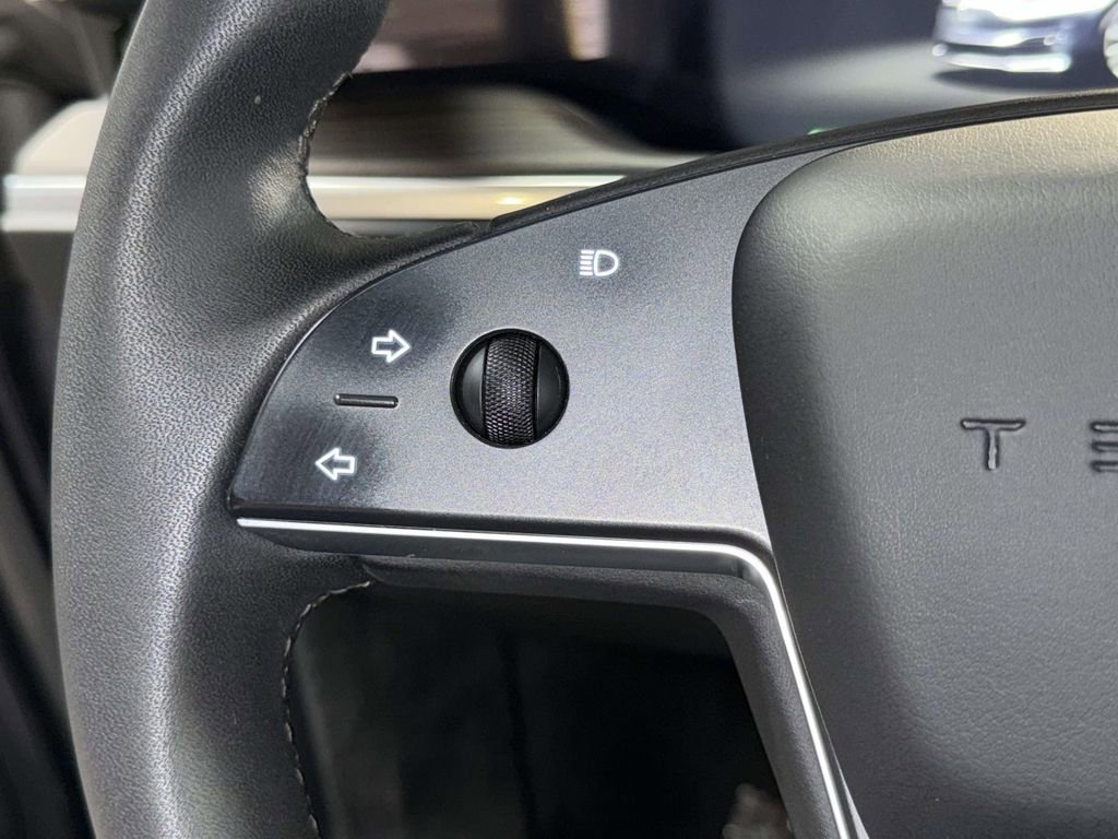 Used 2024 Tesla Model S AWD/4WD image 25