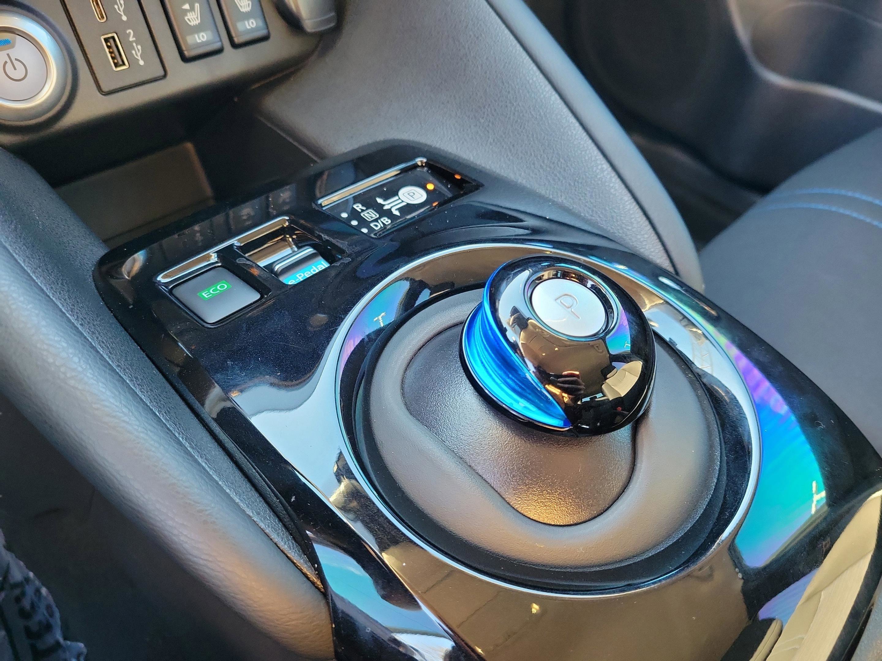 Certified 2024 Nissan Leaf SV Plus image 25