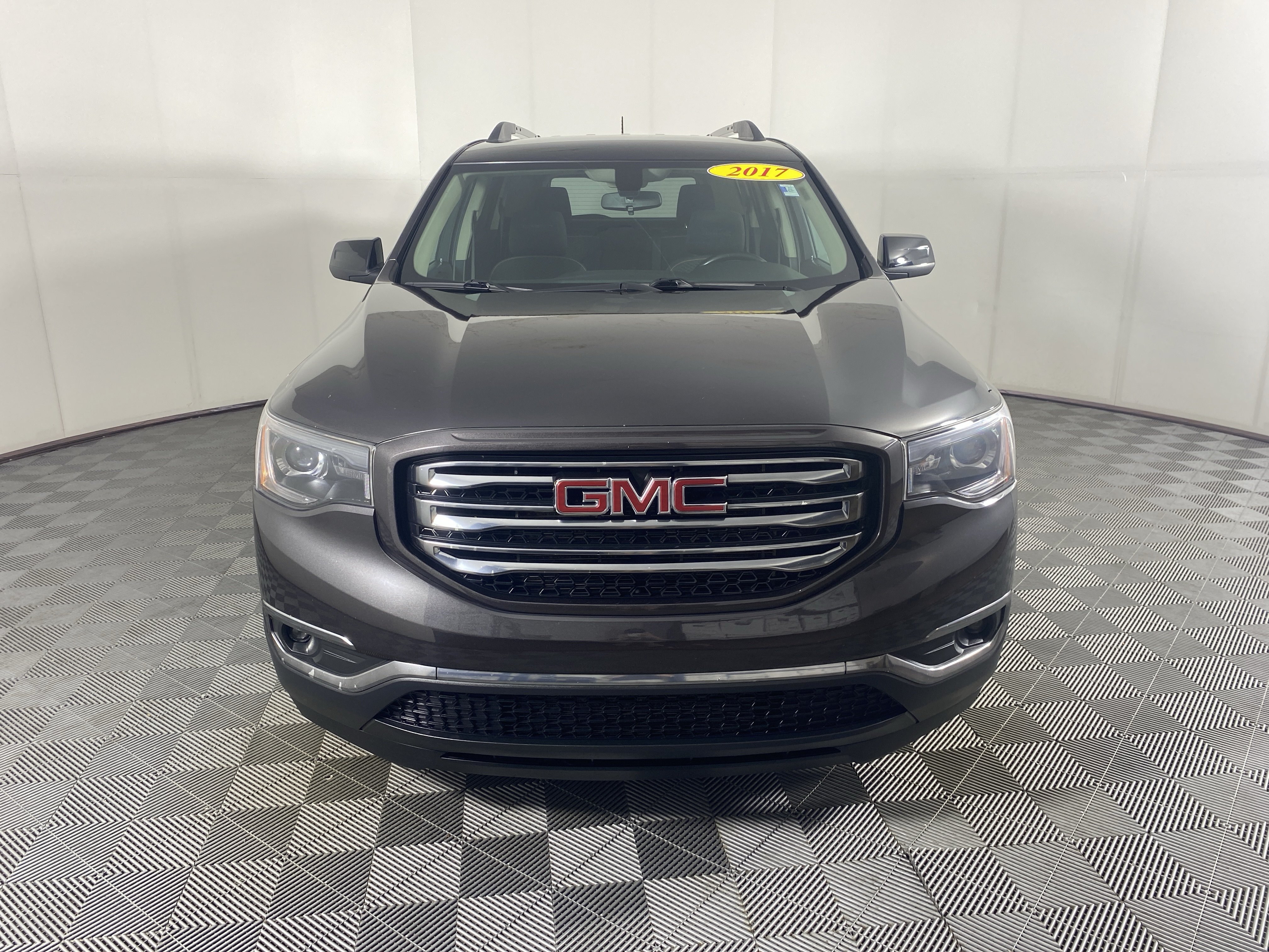 Used 2017 GMC Acadia SLE w/ Driver Alert Package I AWD/4WD image 12