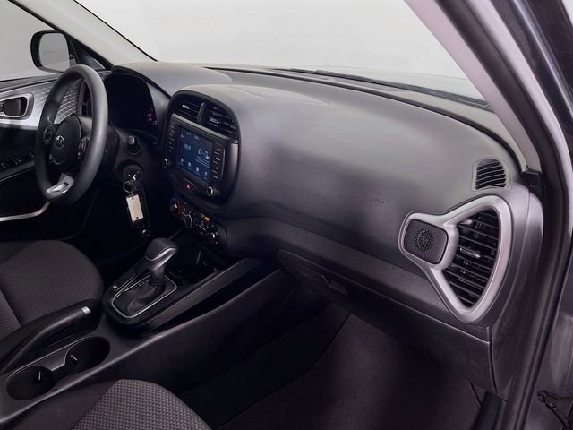 Used 2020 Kia Soul LX image 28