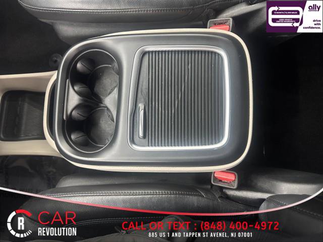 Used 2021 Chrysler Pacifica Touring-L image 66