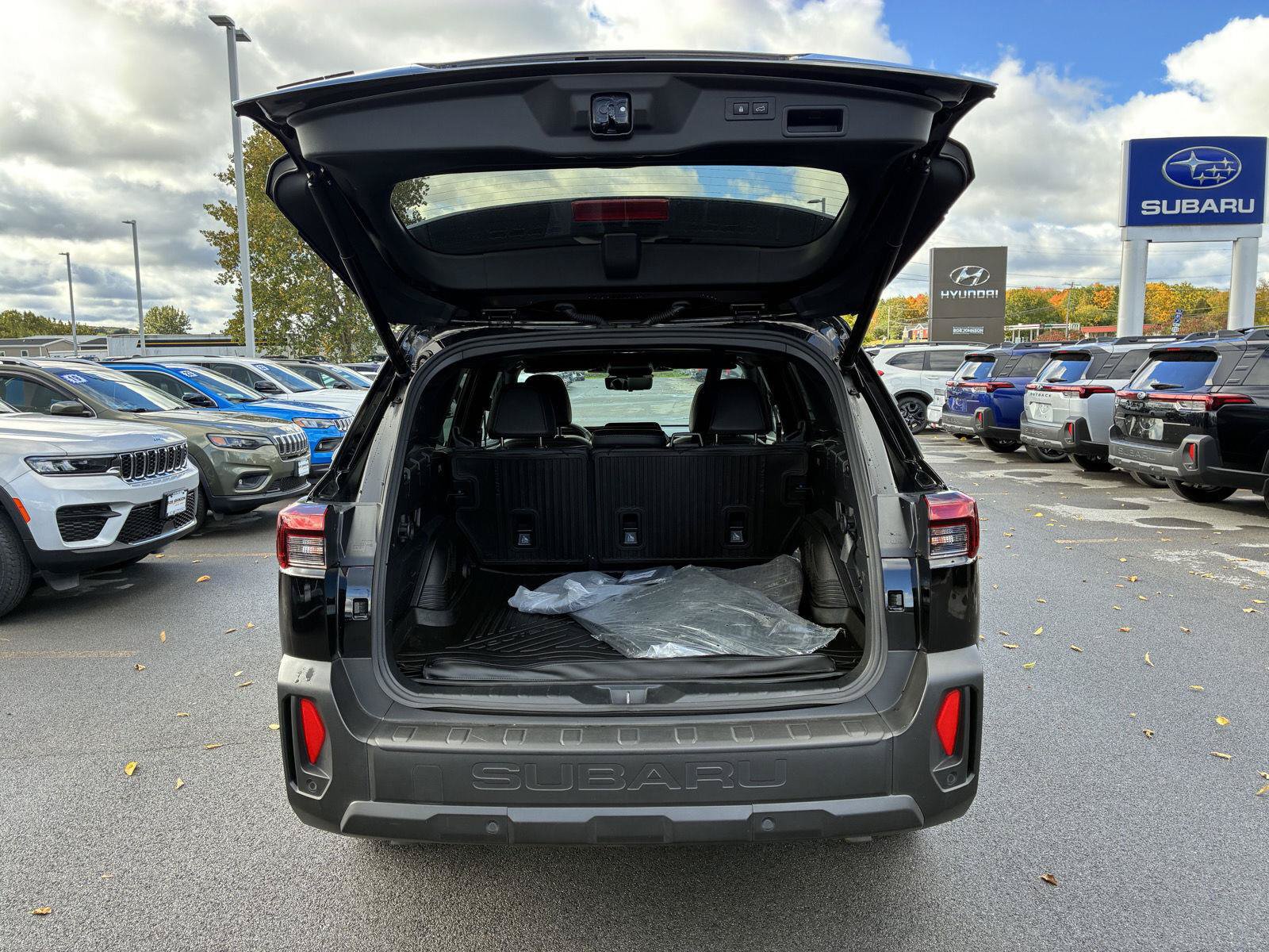 New 2026 Subaru Outback Touring XT w/ Touring Package AWD/4WD image 10