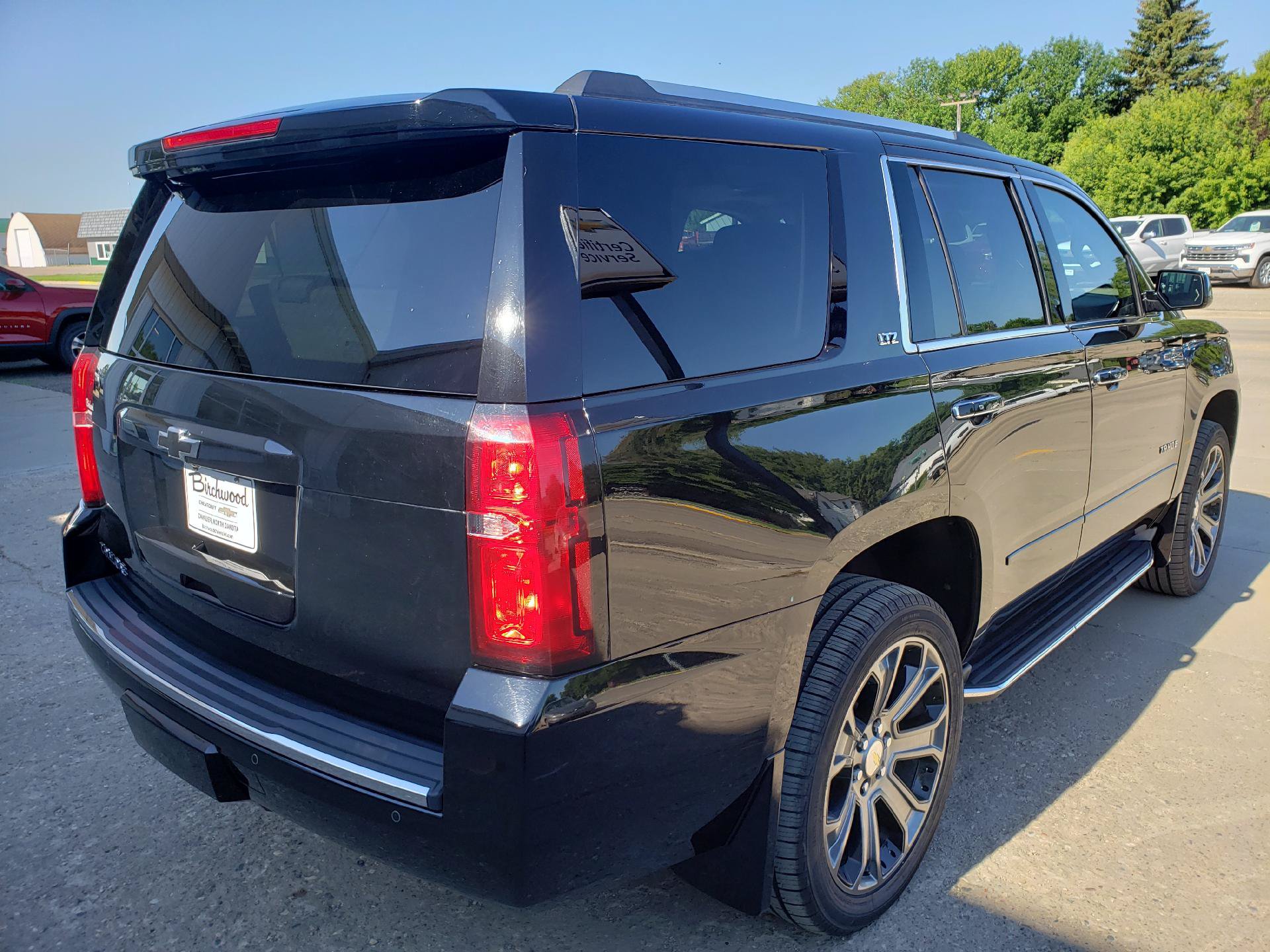 Used 2016 Chevrolet Tahoe LTZ AWD/4WD image 5