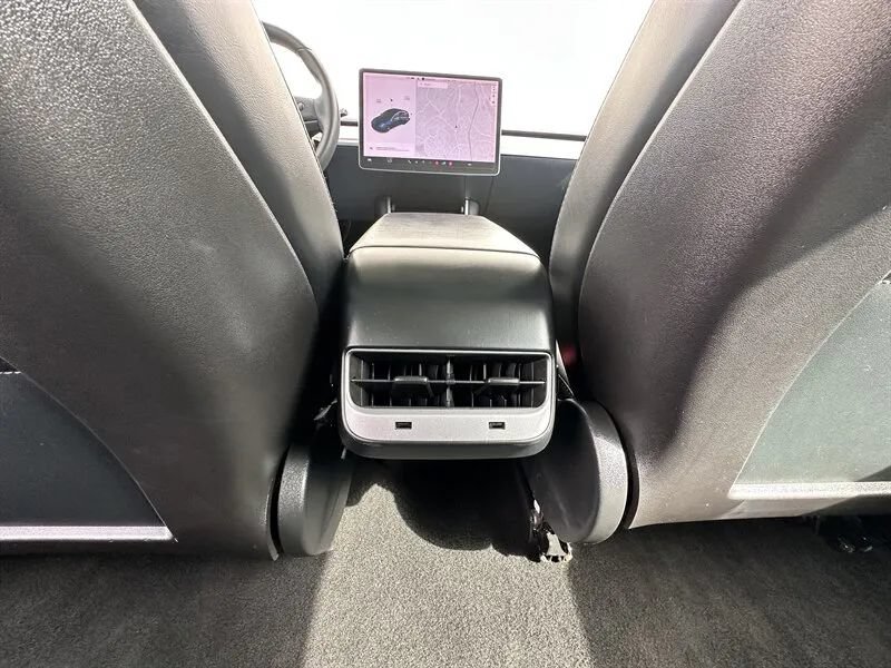 Used 2020 Tesla Model 3 Standard Range RWD image 24