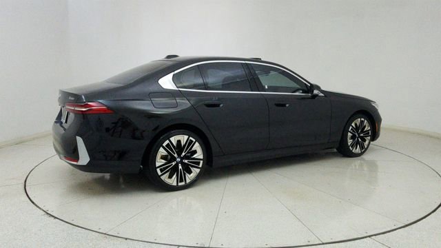 Used 2026 BMW 530i RWD image 69