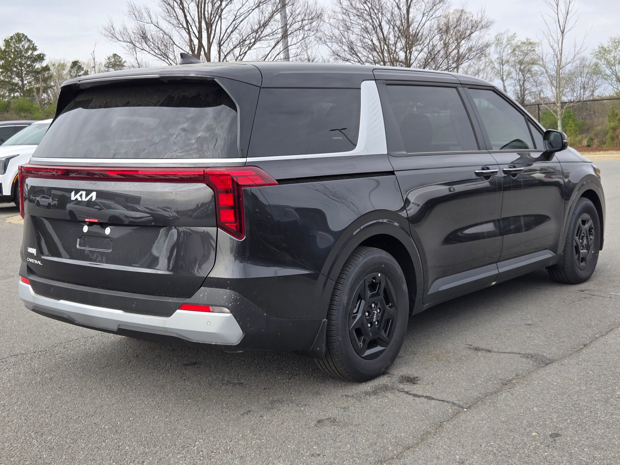 New 2026 Kia Carnival FWD image 7