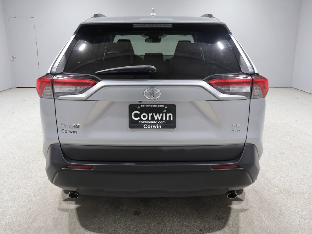Used 2021 Toyota RAV4 LE AWD/4WD image 3
