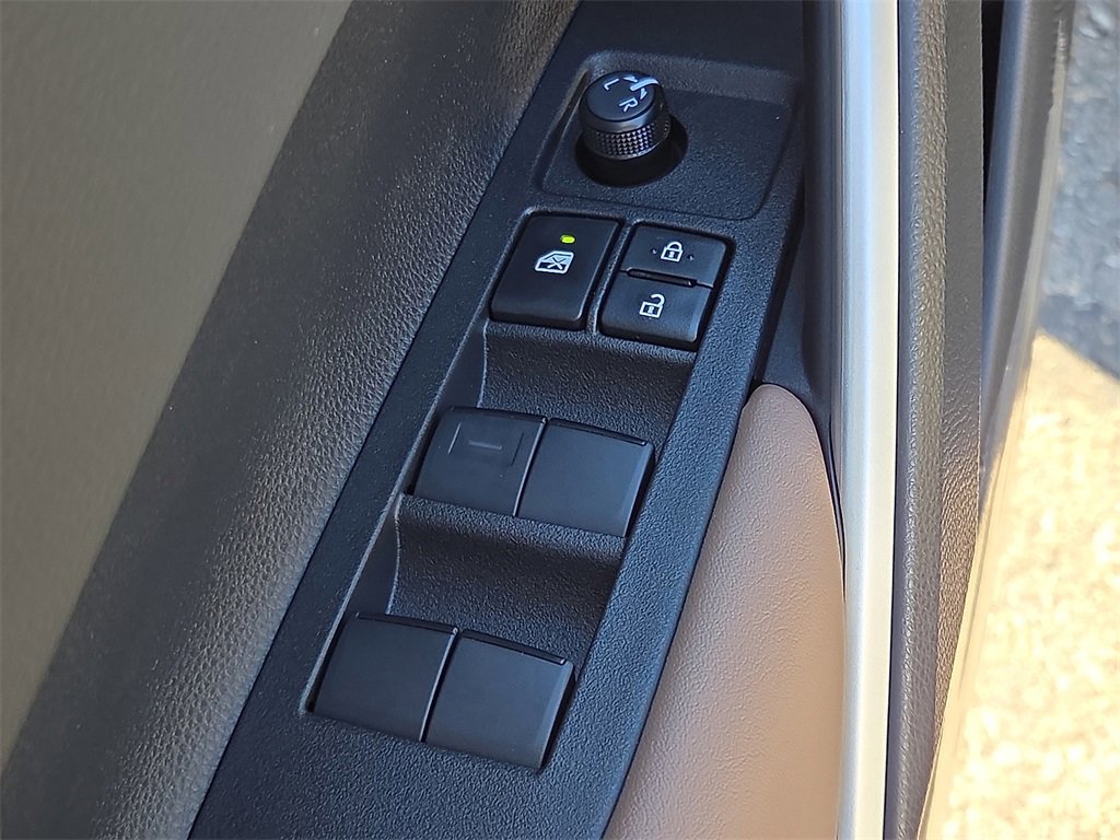 New 2026 Toyota Corolla Cross XLE image 18