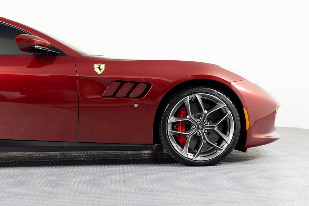 Certified 2019 Ferrari GTC4Lusso T RWD image 27
