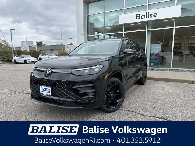 New 2026 Volkswagen Tiguan SE R-Line image 3