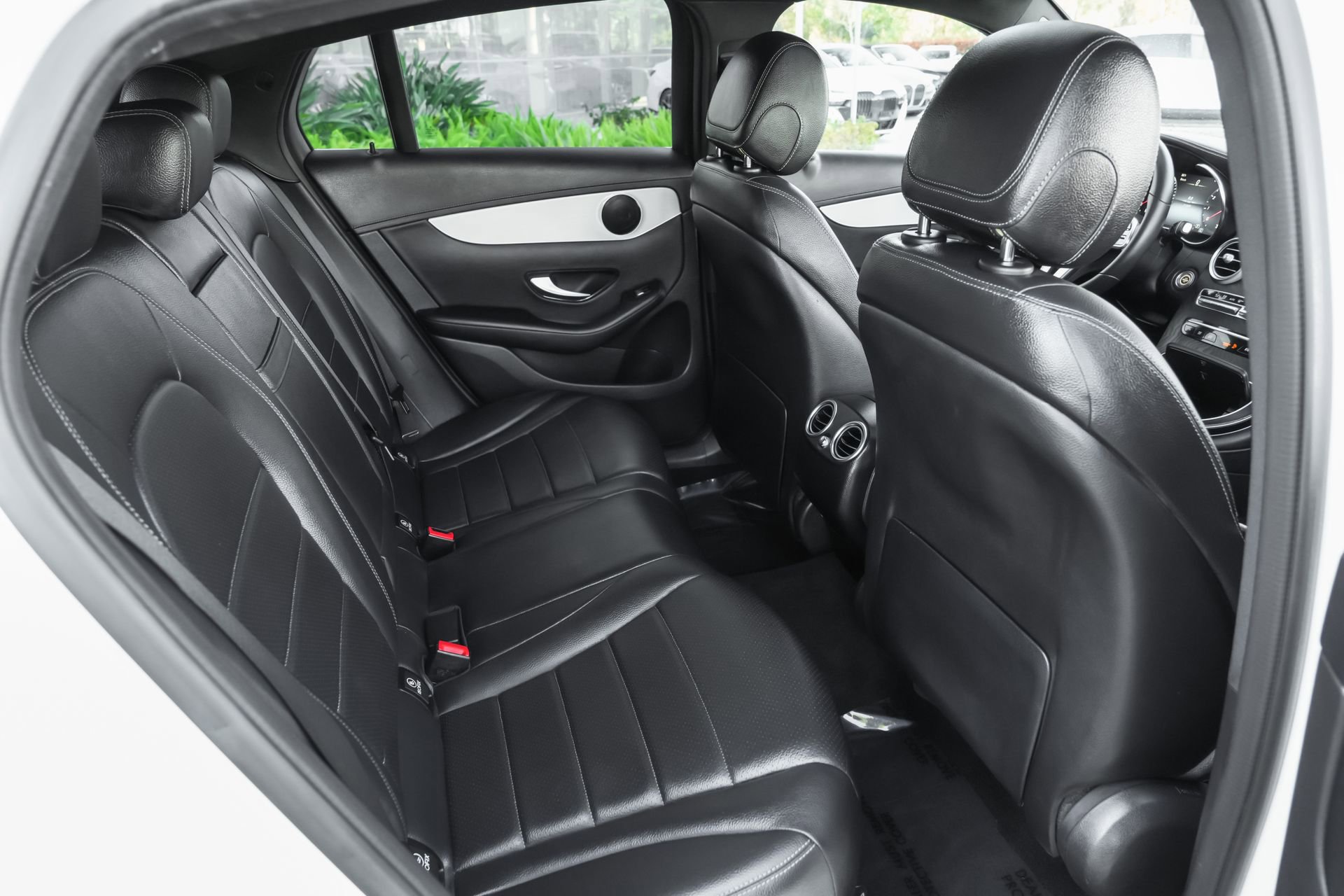 Used 2023 Mercedes-Benz GLC 300 4MATIC Coupe image 37