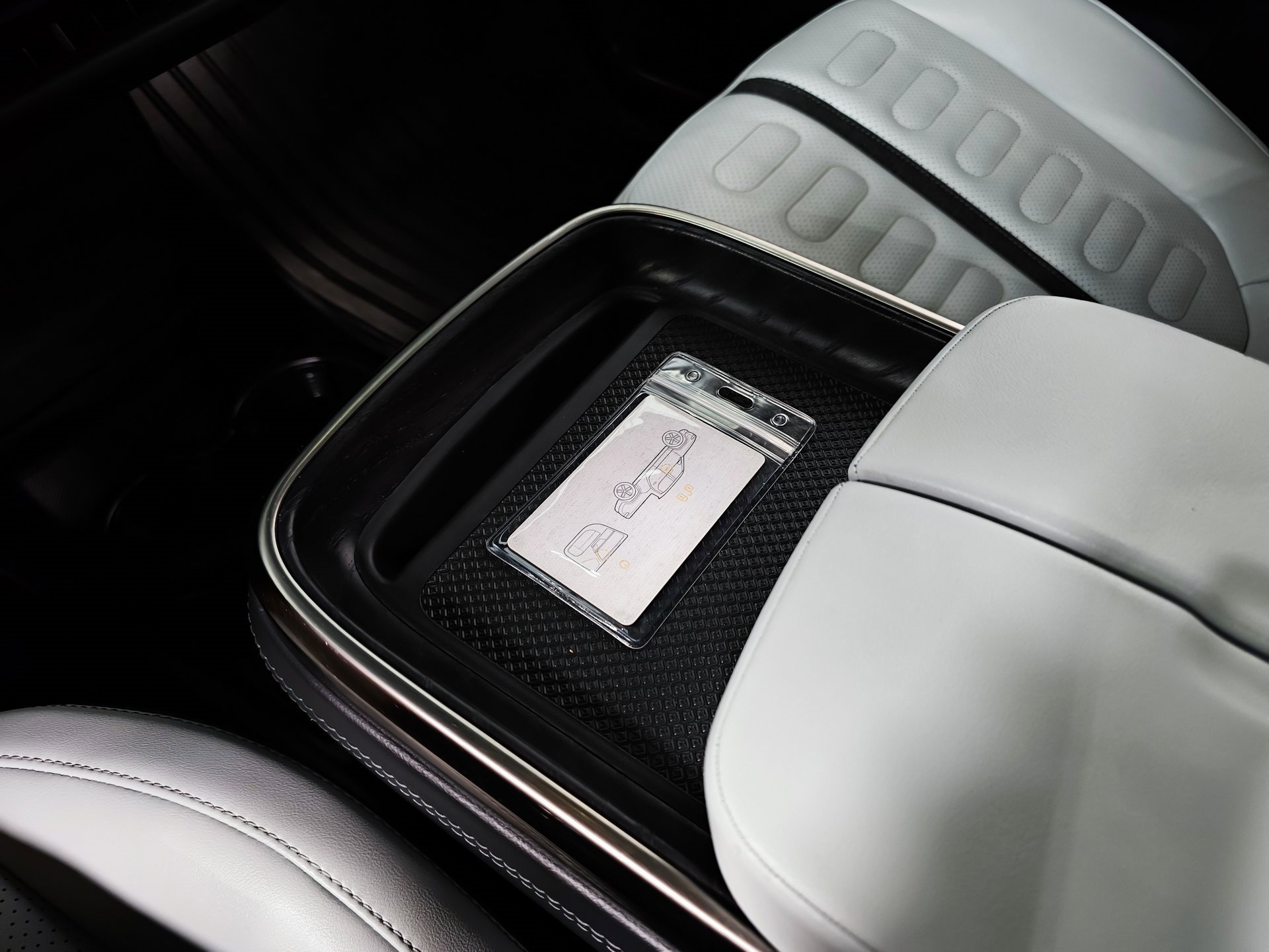 Used 2022 Rivian R1T Adventure image 38