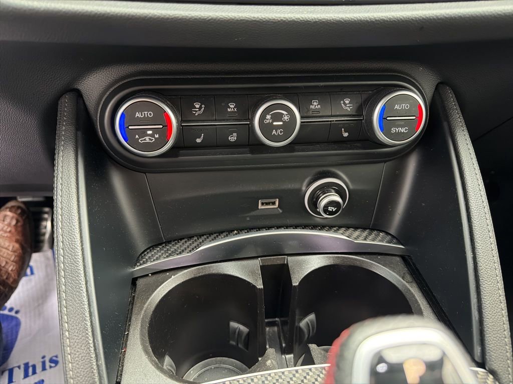 Used 2023 Alfa Romeo Stelvio Estrema AWD/4WD image 27