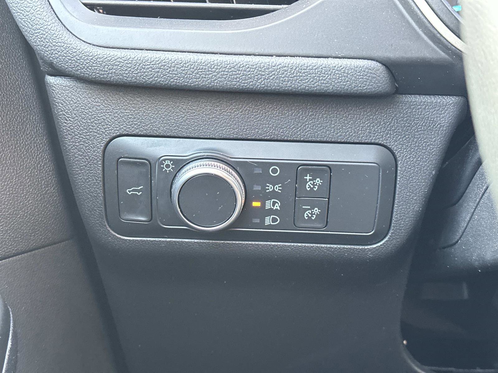 Used 2021 Ford Escape SE w/ Convenience Package image 25