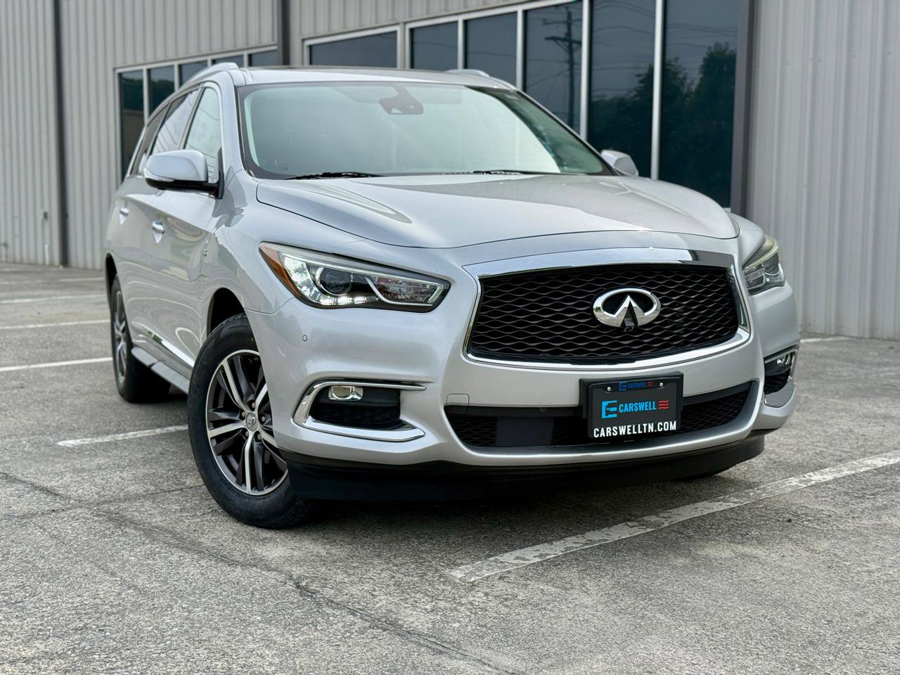 Used 2019 INFINITI QX60 Luxe w/ Essential Package AWD/4WD image 11
