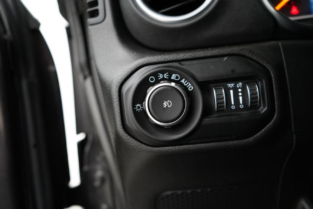 Used 2019 Jeep Wrangler Unlimited Sahara w/ Quick Order Package 24M Moab AWD/4WD image 21