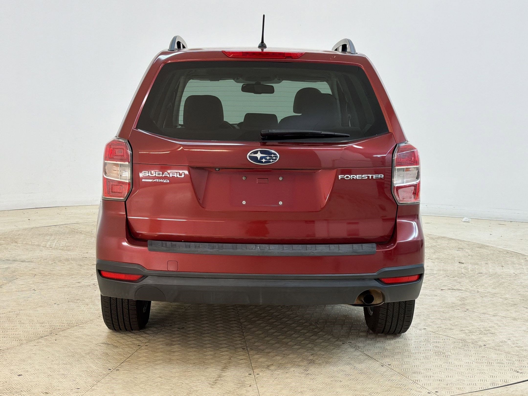 Used 2015 Subaru Forester 2.5i Premium w/ All-Weather Package AWD/4WD image 10