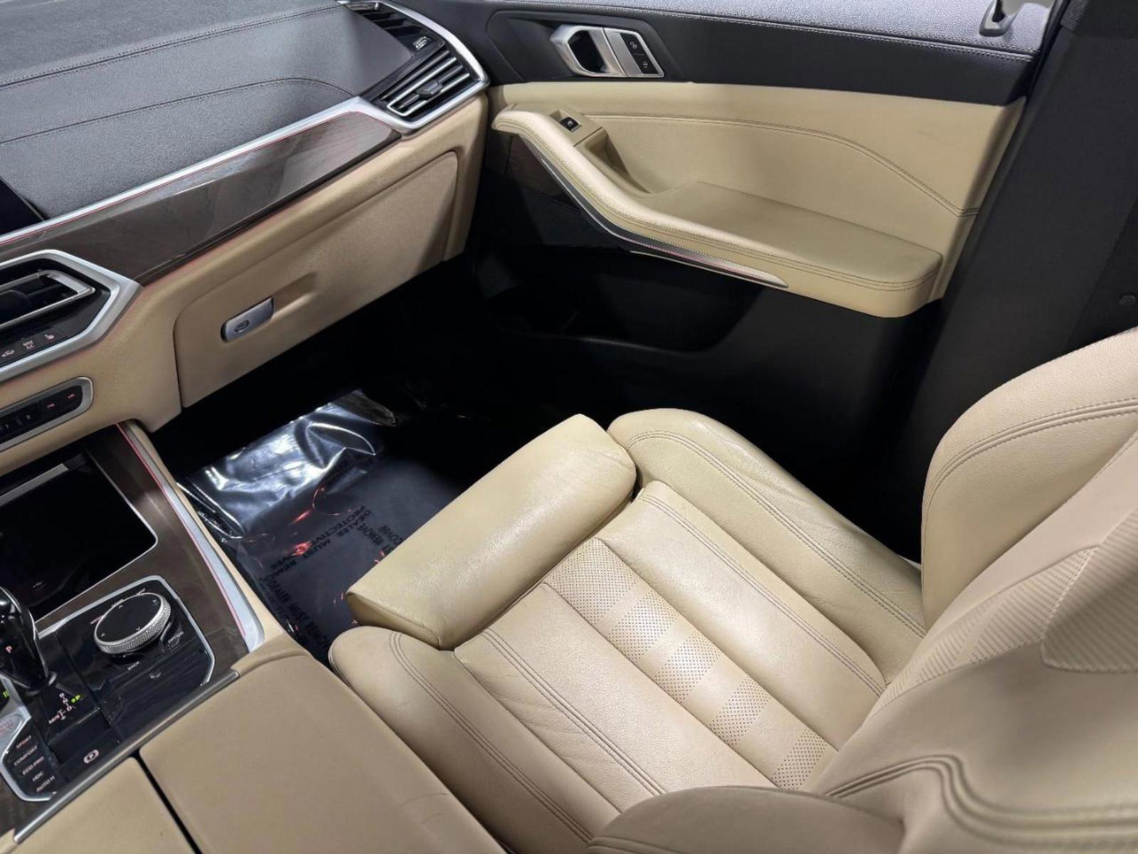 Used 2022 BMW X5 xDrive40i w/ Parking Assistance Package image 18