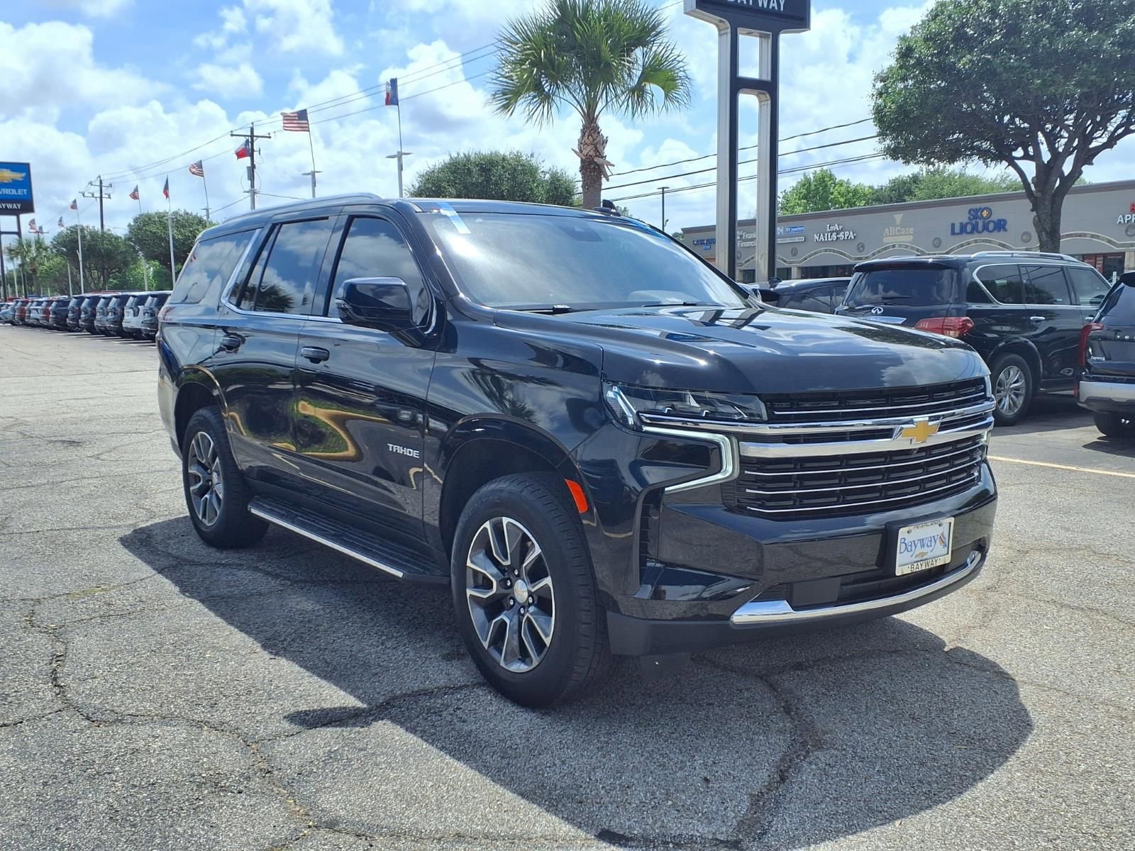 Used 2024 Chevrolet Tahoe LT w/ Luxury Package image 20