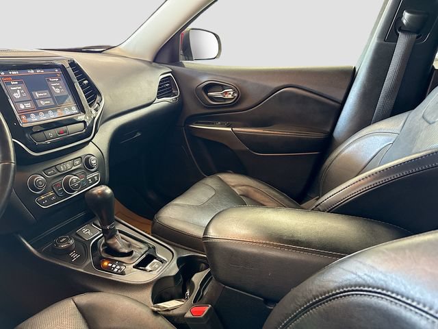 Used 2020 Jeep Cherokee Limited AWD/4WD image 23